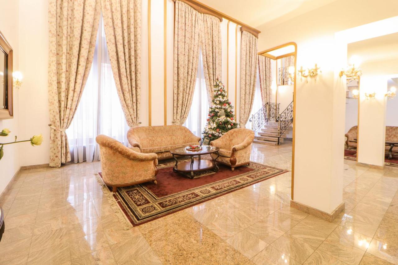 Astoria Grand Hotel أرادايا المظهر الخارجي الصورة