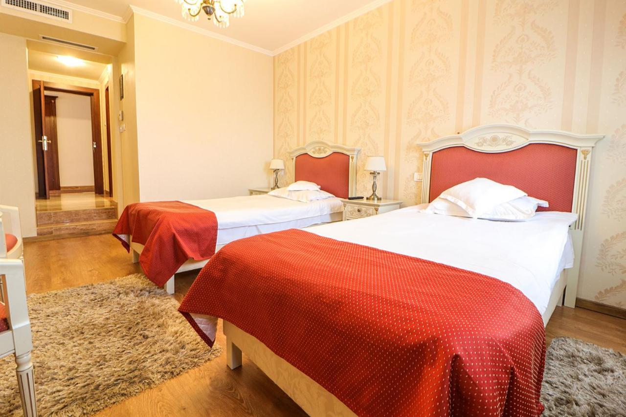 Astoria Grand Hotel أرادايا المظهر الخارجي الصورة