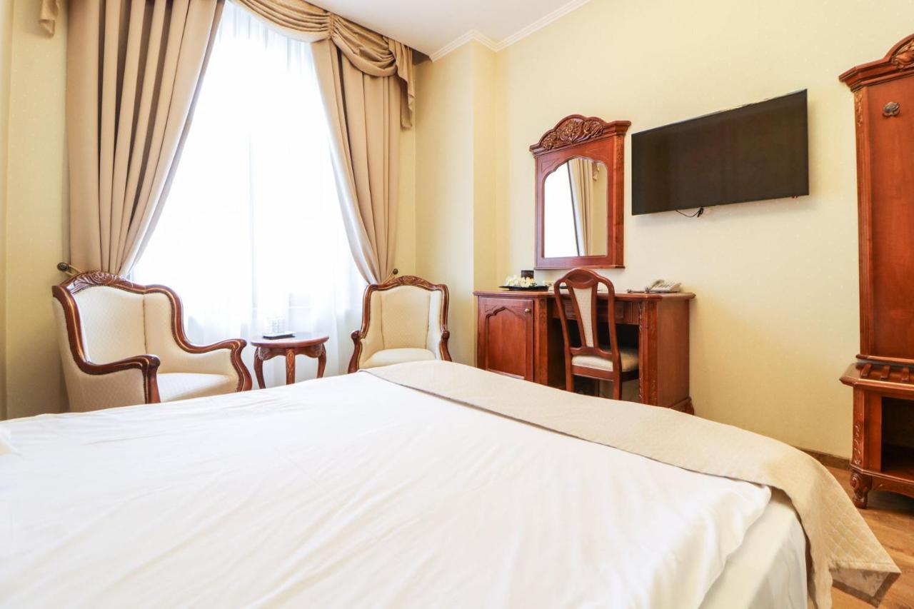 Astoria Grand Hotel أرادايا المظهر الخارجي الصورة