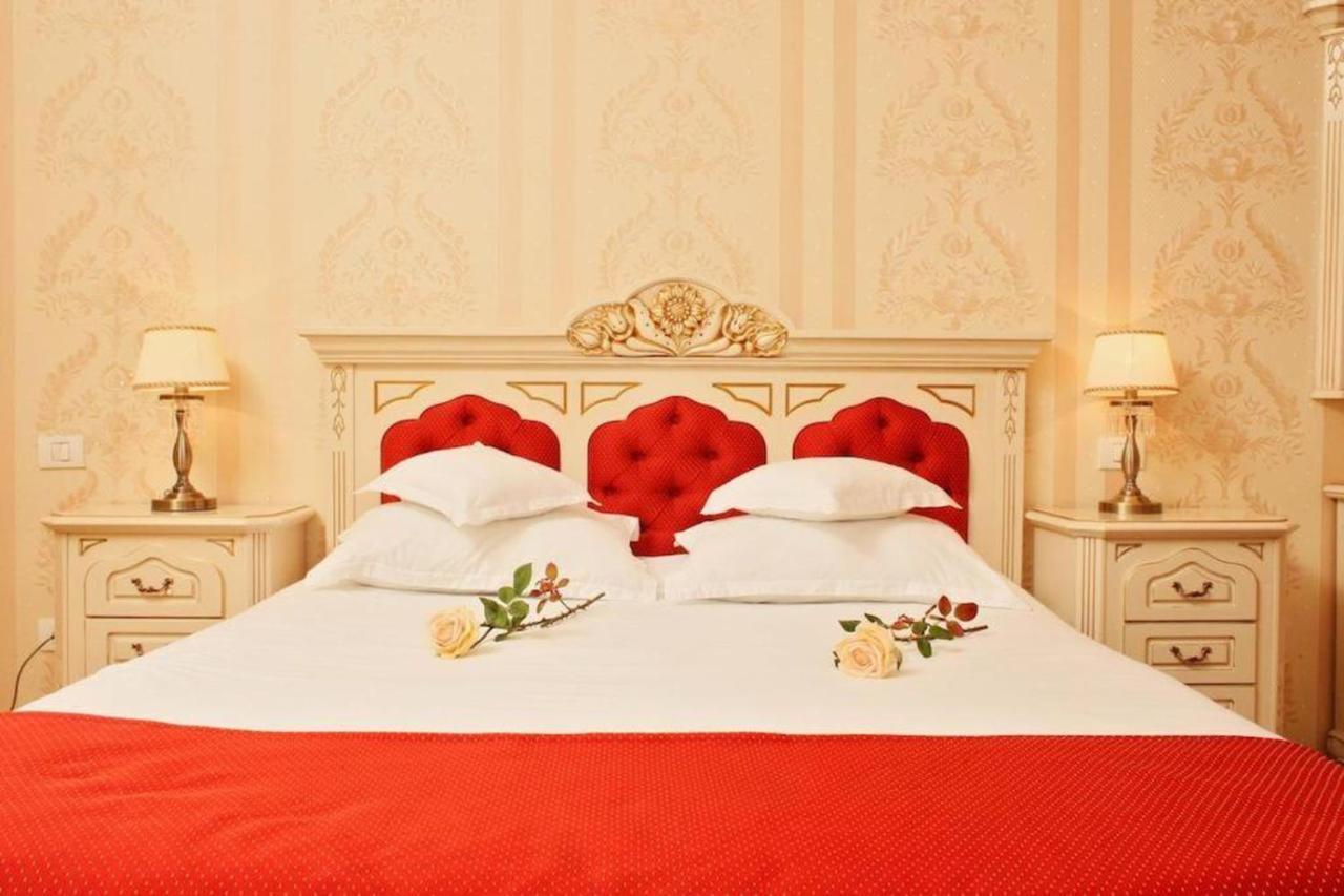 Astoria Grand Hotel أرادايا المظهر الخارجي الصورة