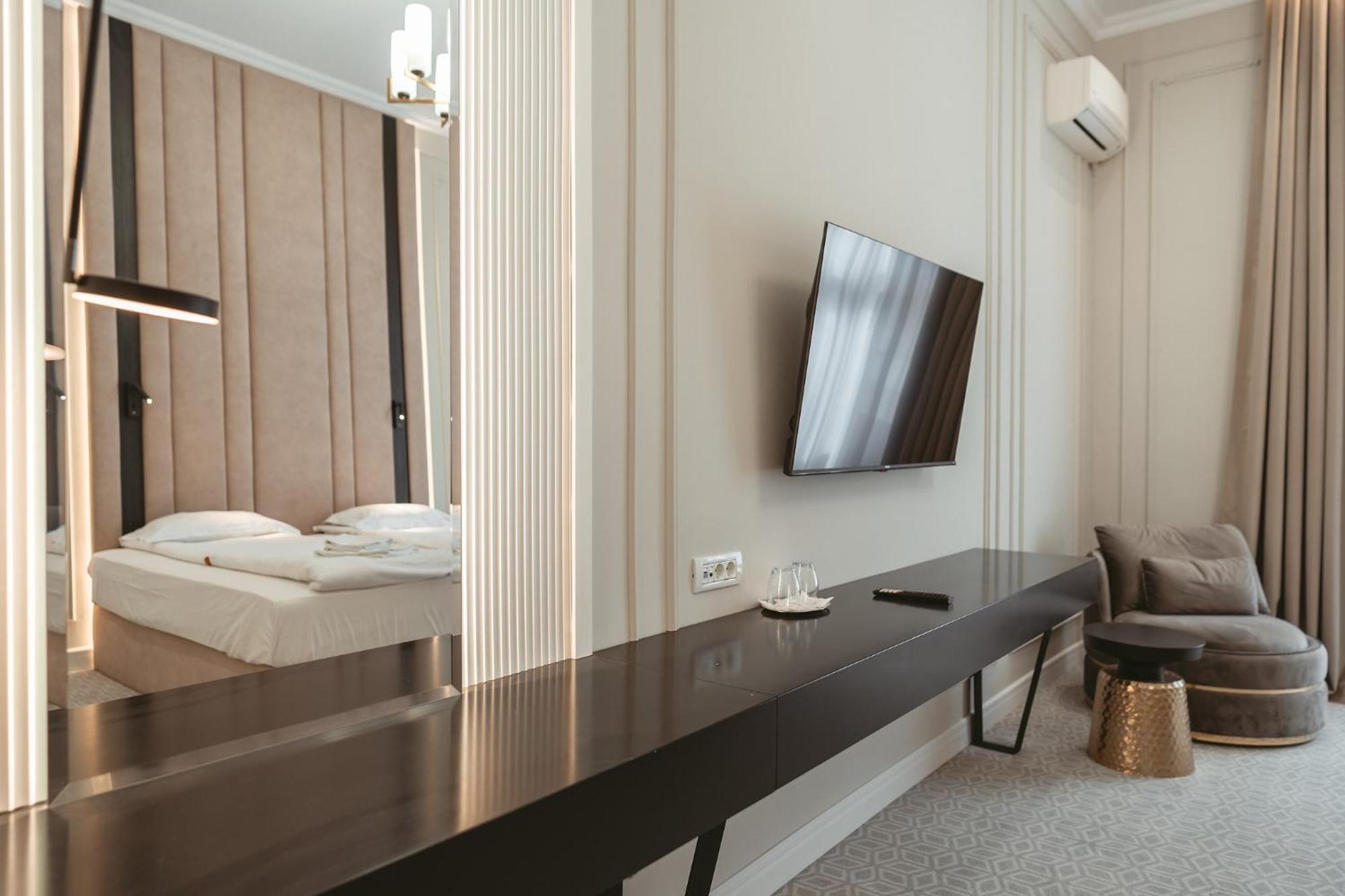 Astoria Grand Hotel أرادايا المظهر الخارجي الصورة