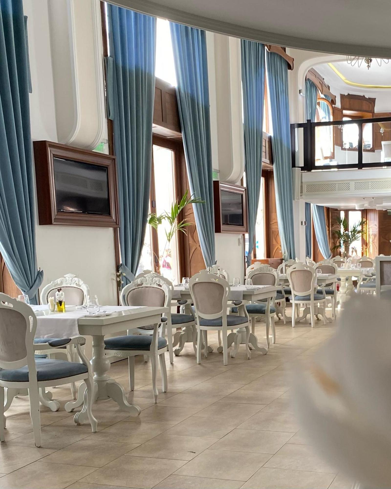 Astoria Grand Hotel أرادايا المظهر الخارجي الصورة