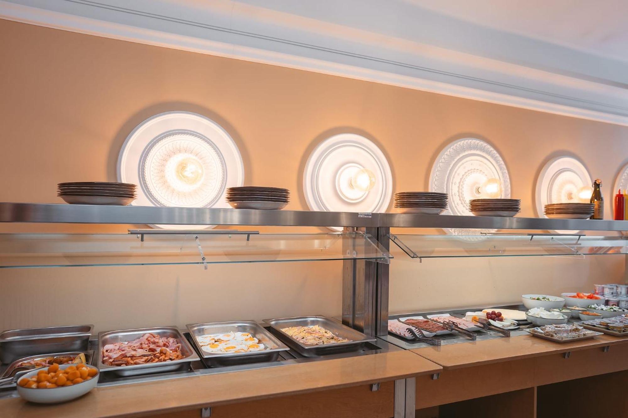 Astoria Grand Hotel أرادايا المظهر الخارجي الصورة